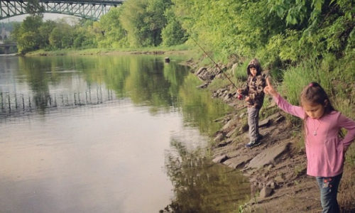 Kids fishing on the Kennebec River