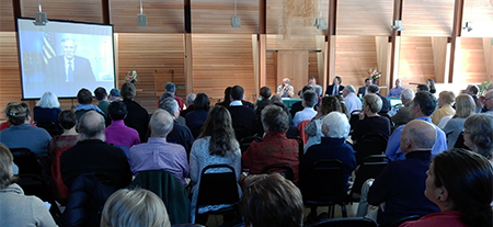 Senator Angus King joined a panel of business leaders to discuss climate change at a roundtable in South Portland today.