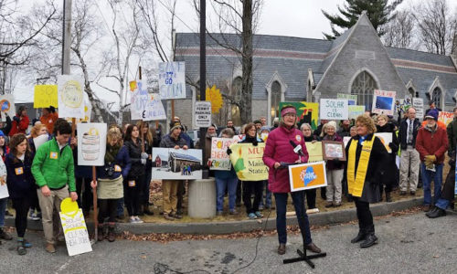 Mainers rally at PUC