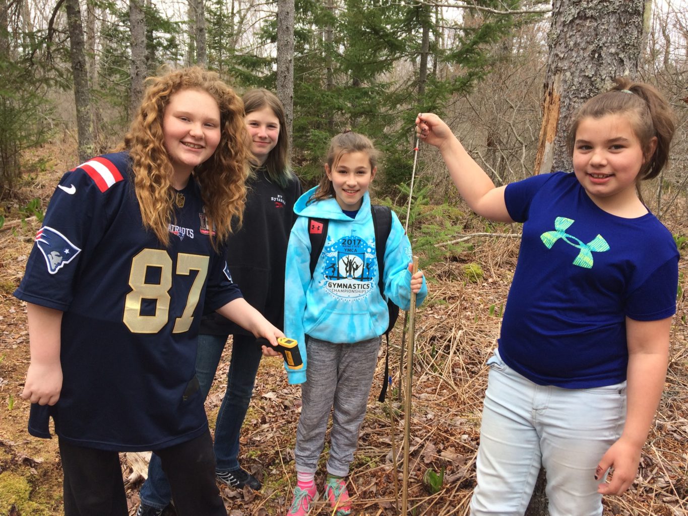 Deer Isle-Stonington elementary science students