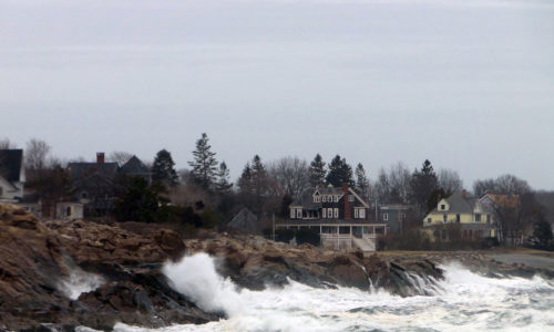 York Maine homes and ocean waves