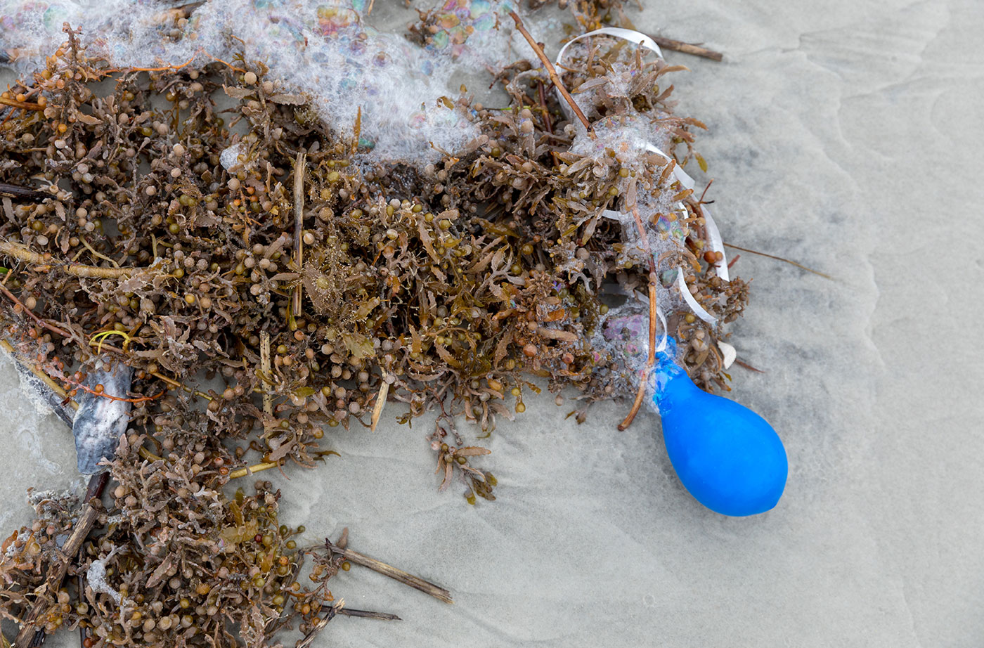 balloon litter on beach