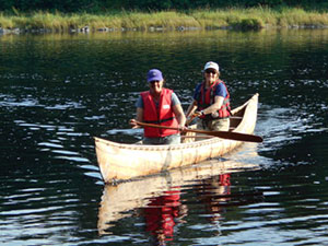 two women canoeing 