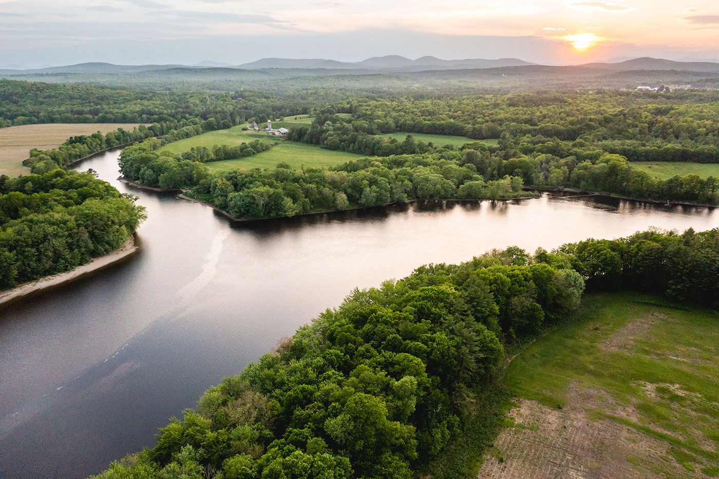 Sandy River and Kennebec River confluence